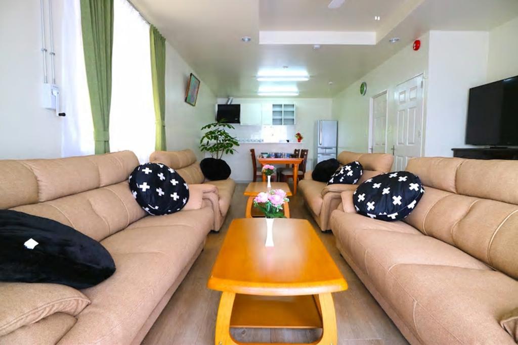 Sea Side Yaka Villa Onna Buitenkant foto